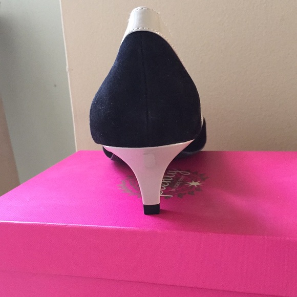 Via Neroli suede and patent 2 inch heels - Picture 3 of 4